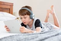 Manfaat Internet yang Menguntungkan Manfaat Internet yang Menguntungkan